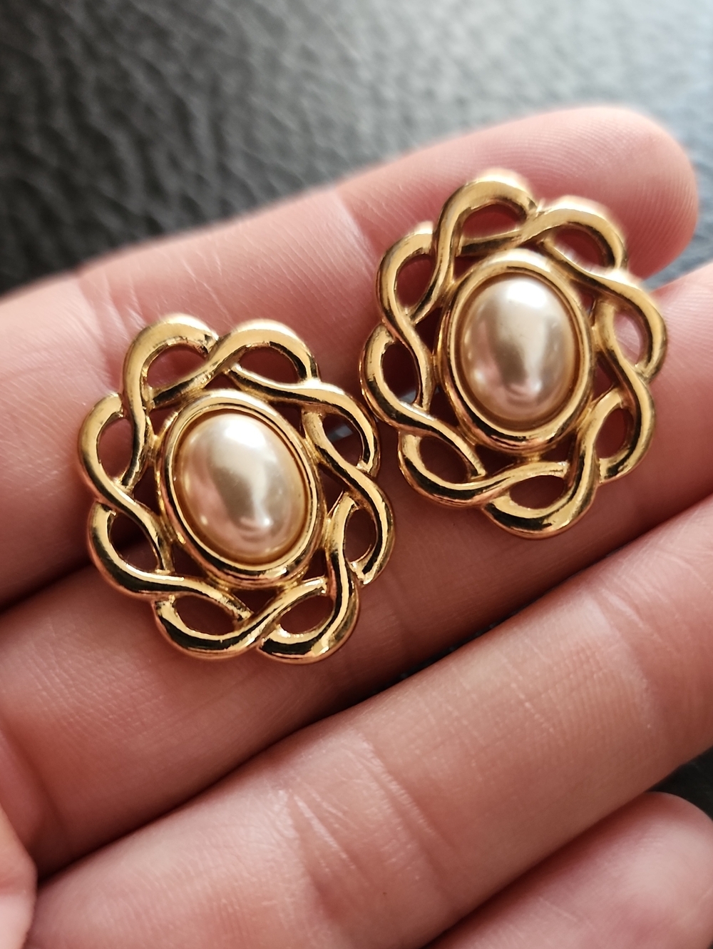 VTG Napier Gold-Tone Pearl Floral Earrings